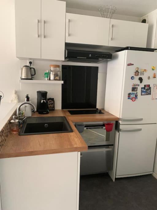 Appartement T2 En Bord De Mer Roquebrune-Cap-Martin Kültér fotó