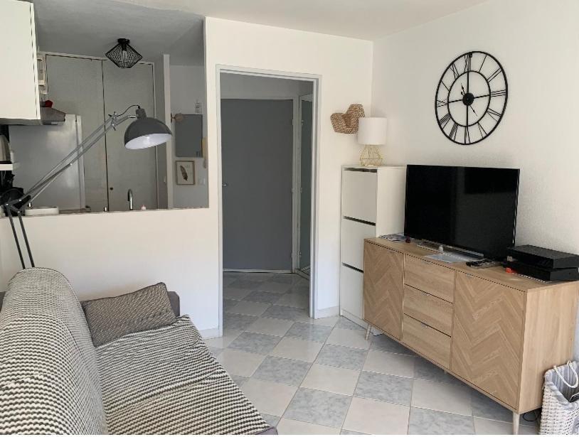 Appartement T2 En Bord De Mer Roquebrune-Cap-Martin Kültér fotó